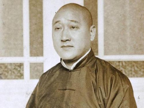 她17岁被军阀赎出纳为小妾,数年后让丈夫娶妹妹,原因令人动容